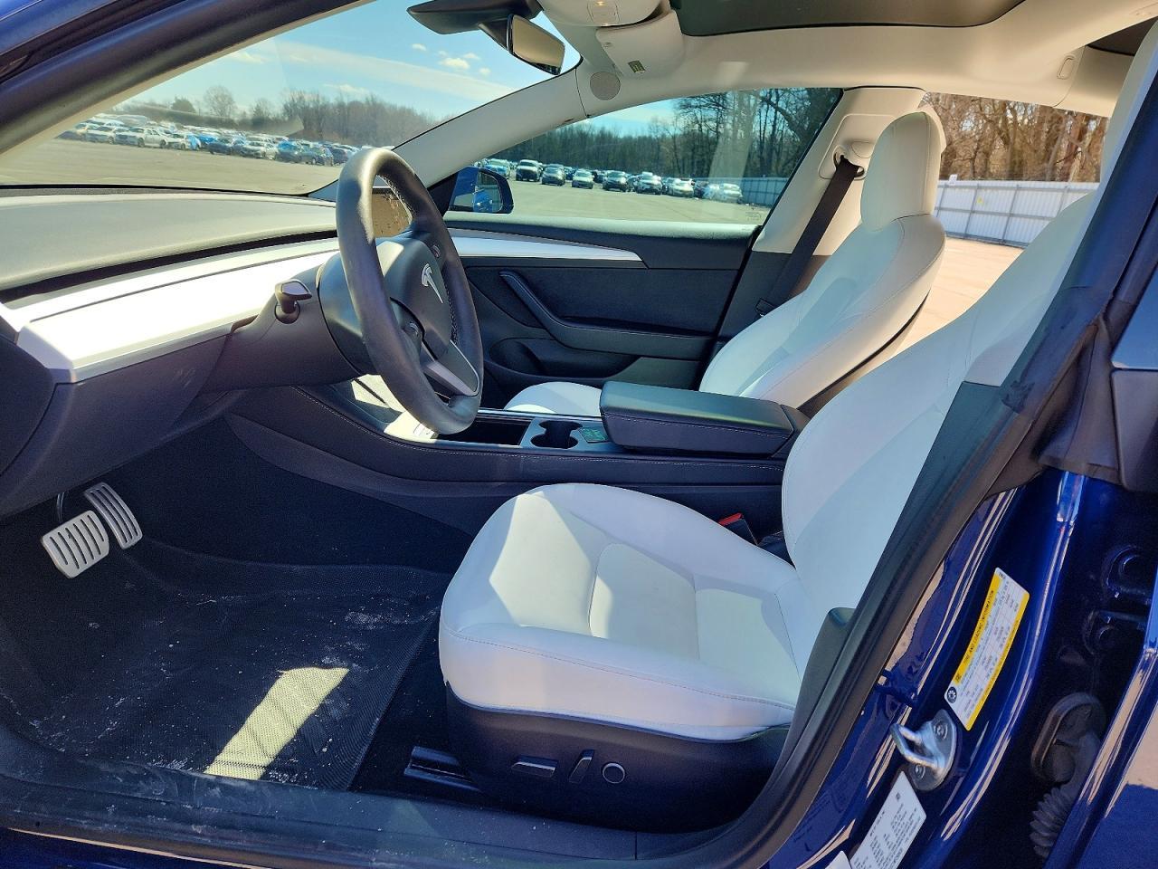 2022 Tesla Model 3 - Фото 7