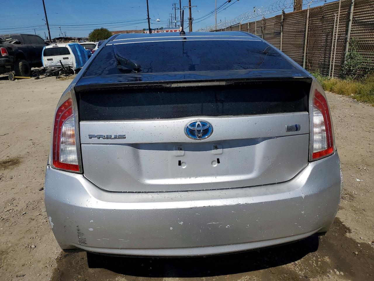 2014 Toyota Prius Two - Фото 6