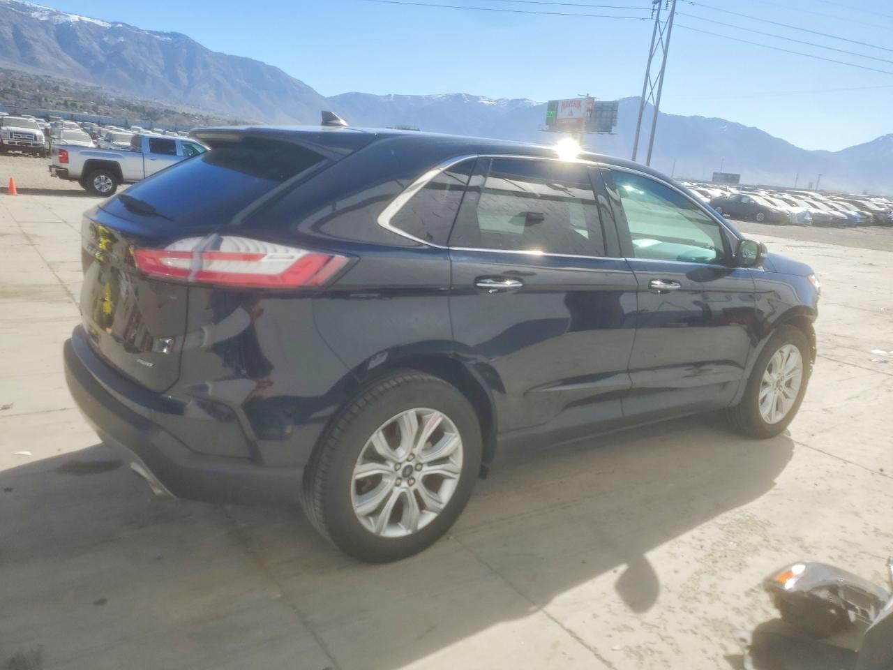 2022 Ford Edge - Image 3