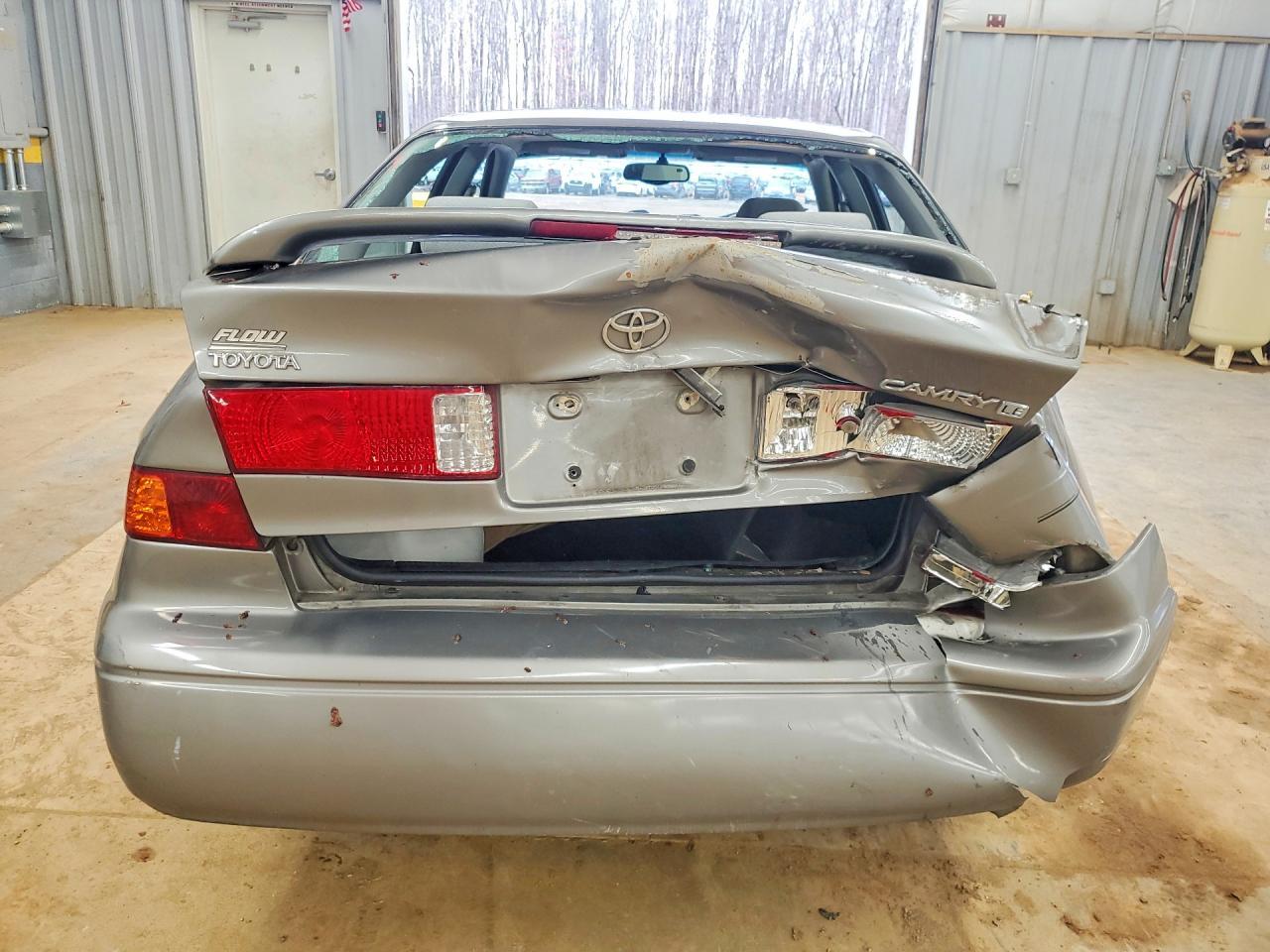 2001 Toyota Camry Le - Image 6