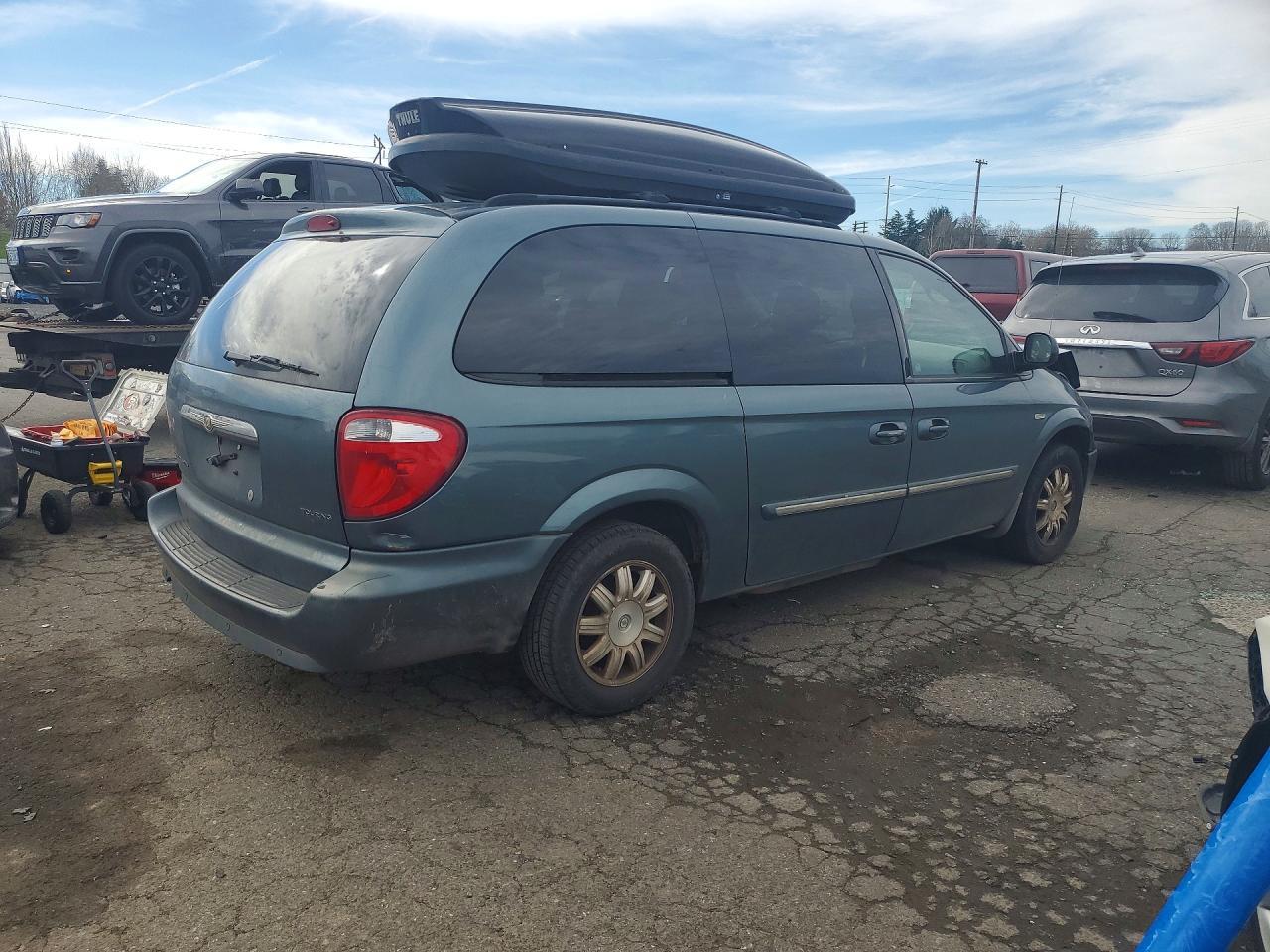 2007 Chrysler Town & Country Touring - Фото 3