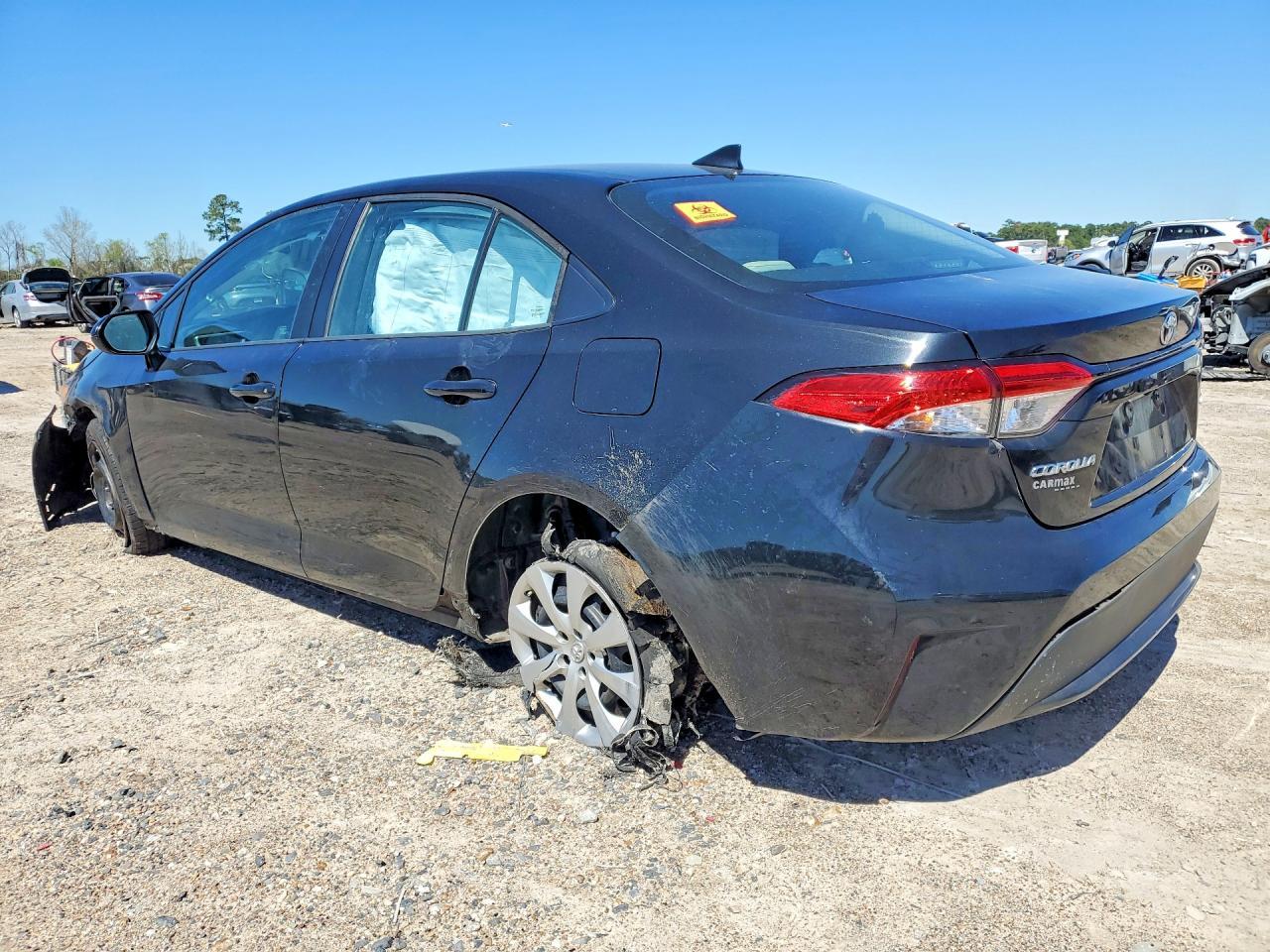 2021 Toyota Corolla Le - Фото 2