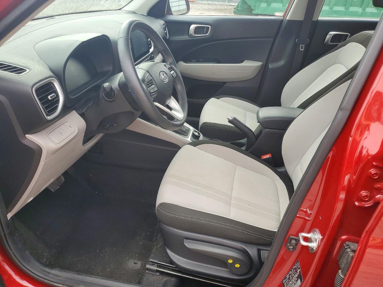 2024 Hyundai Venue Sel - Image 7