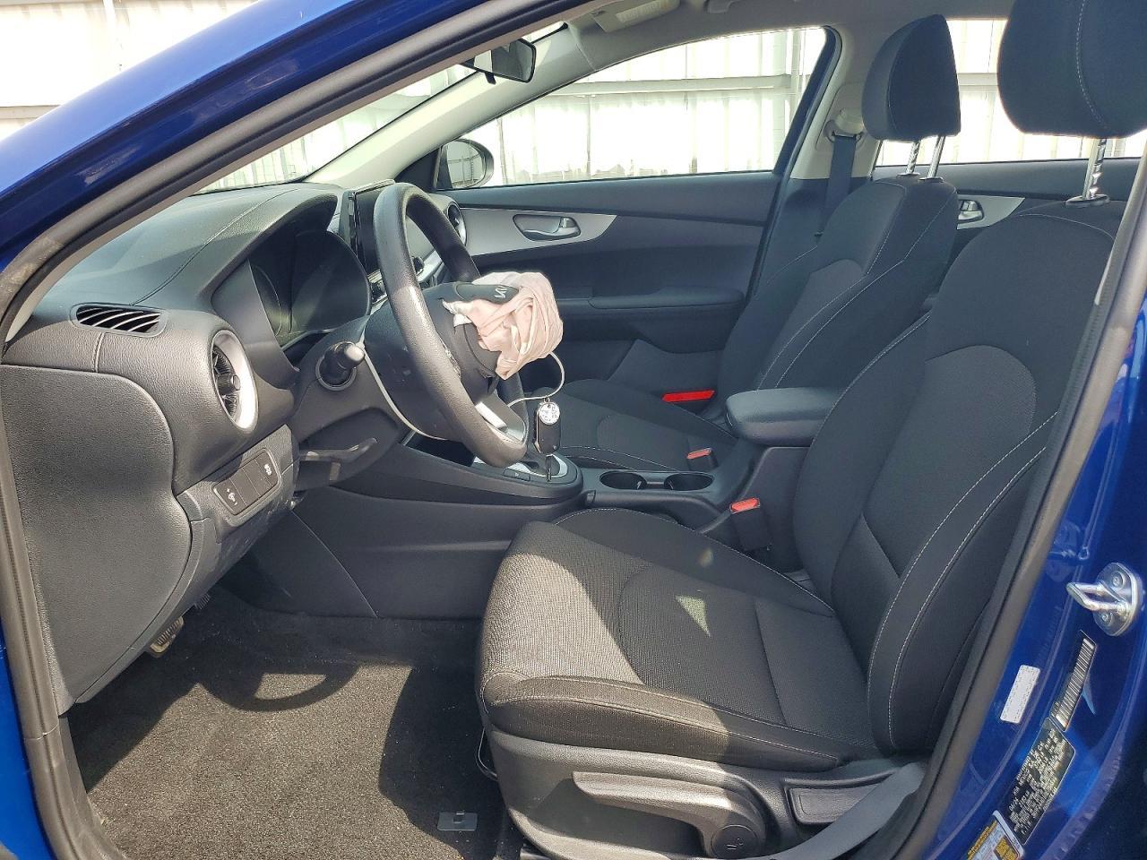 2024 Kia Forte Lxs - Image 7