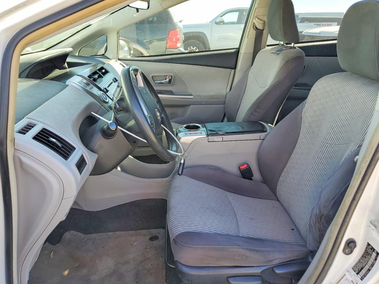 2015 Toyota Prius V Two - Фото 7