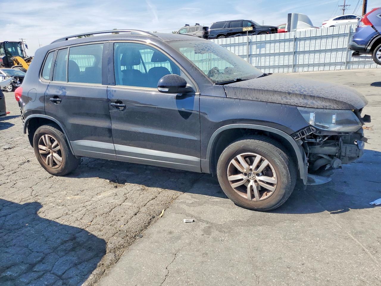 2016 Volkswagen Tiguan S/Se/Sel/R-Line - Image 4