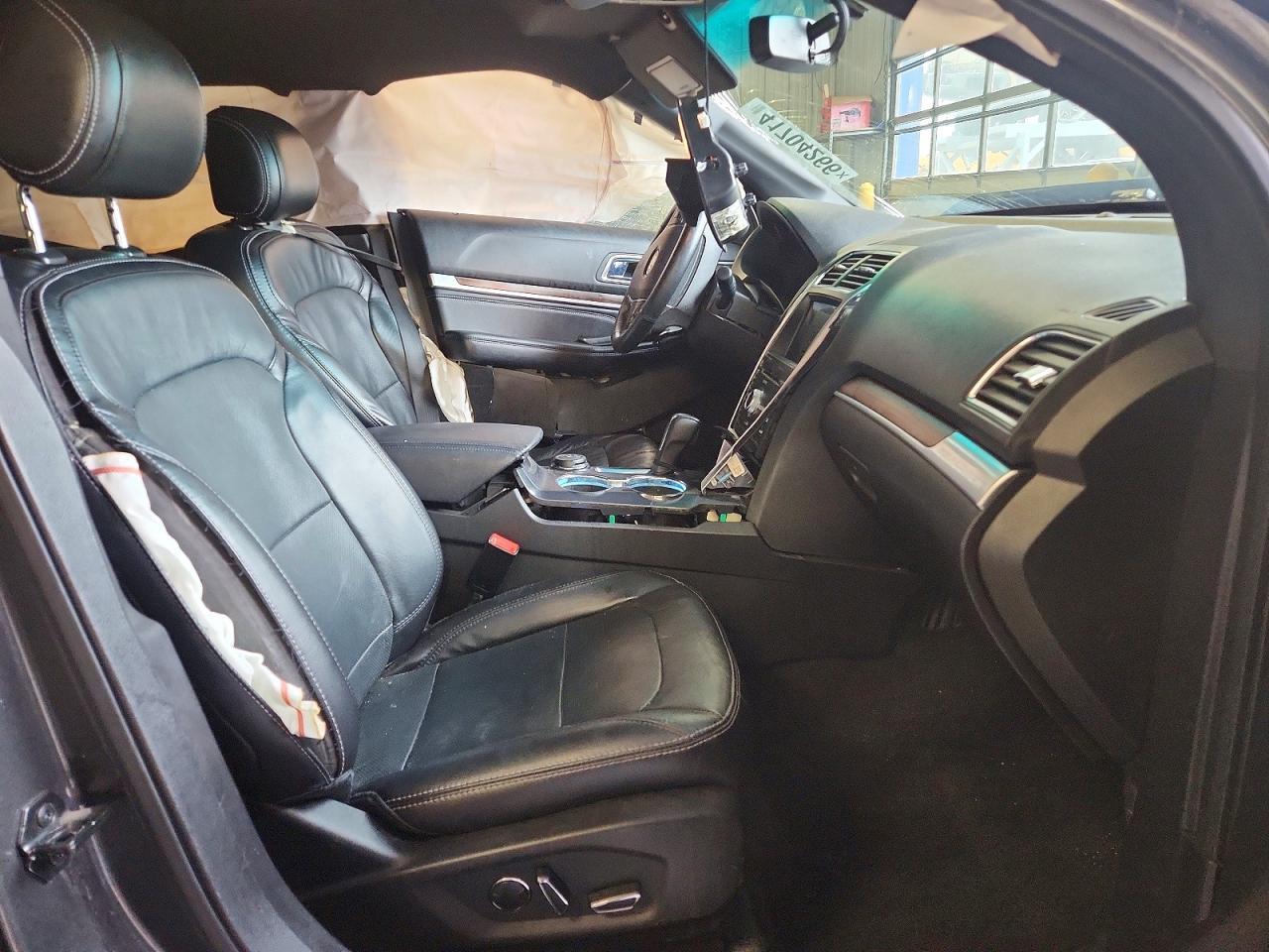2017 Ford Explorer Limited - Image 7