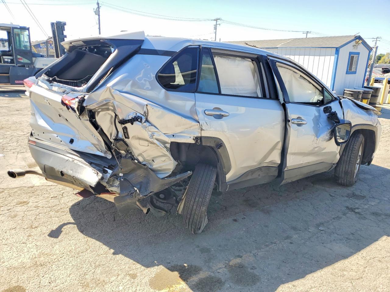 2024 Toyota Rav4 Xle - Фото 3