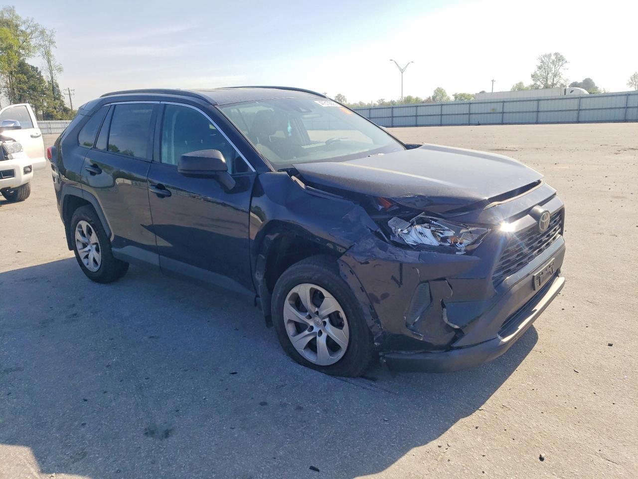 2021 Toyota Rav4 Le - Фото 4