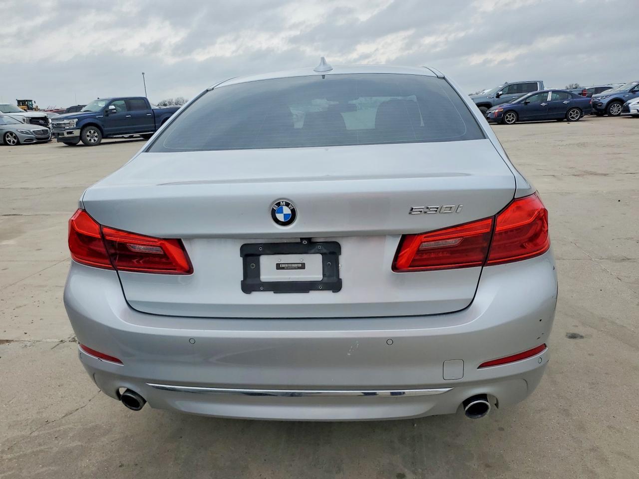 2017 BMW 530 I - Фото 6