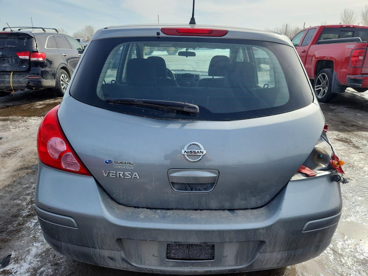 2011 Nissan Versa - Фото 6