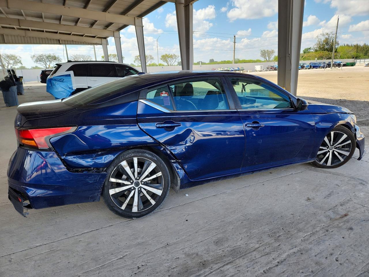 2021 Nissan Altima 2.5 Sr - Фото 3