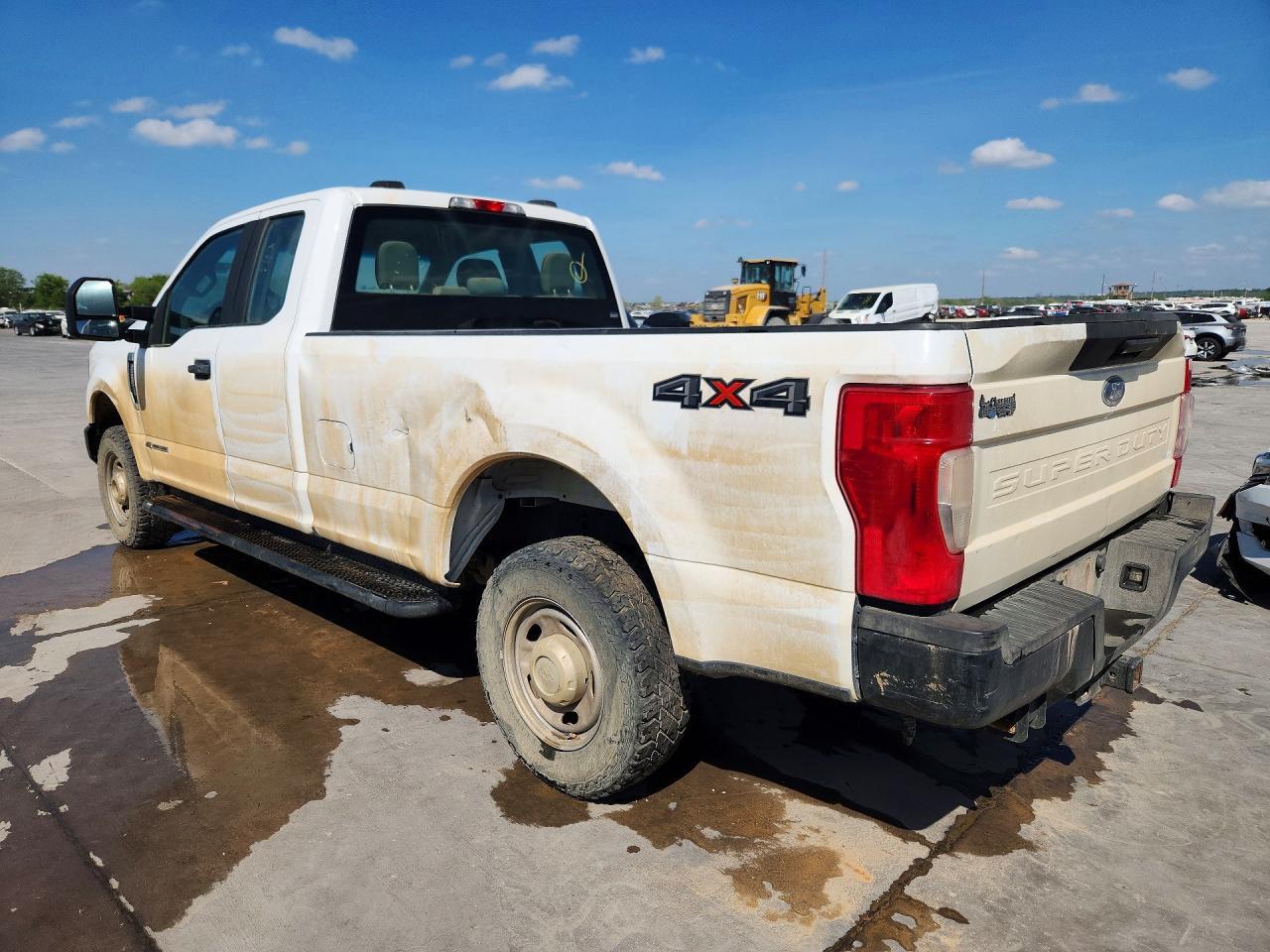 2021 Ford F250 Xl 4Wd 6.7L V8 Tdsl Ext Cab - Фото 2