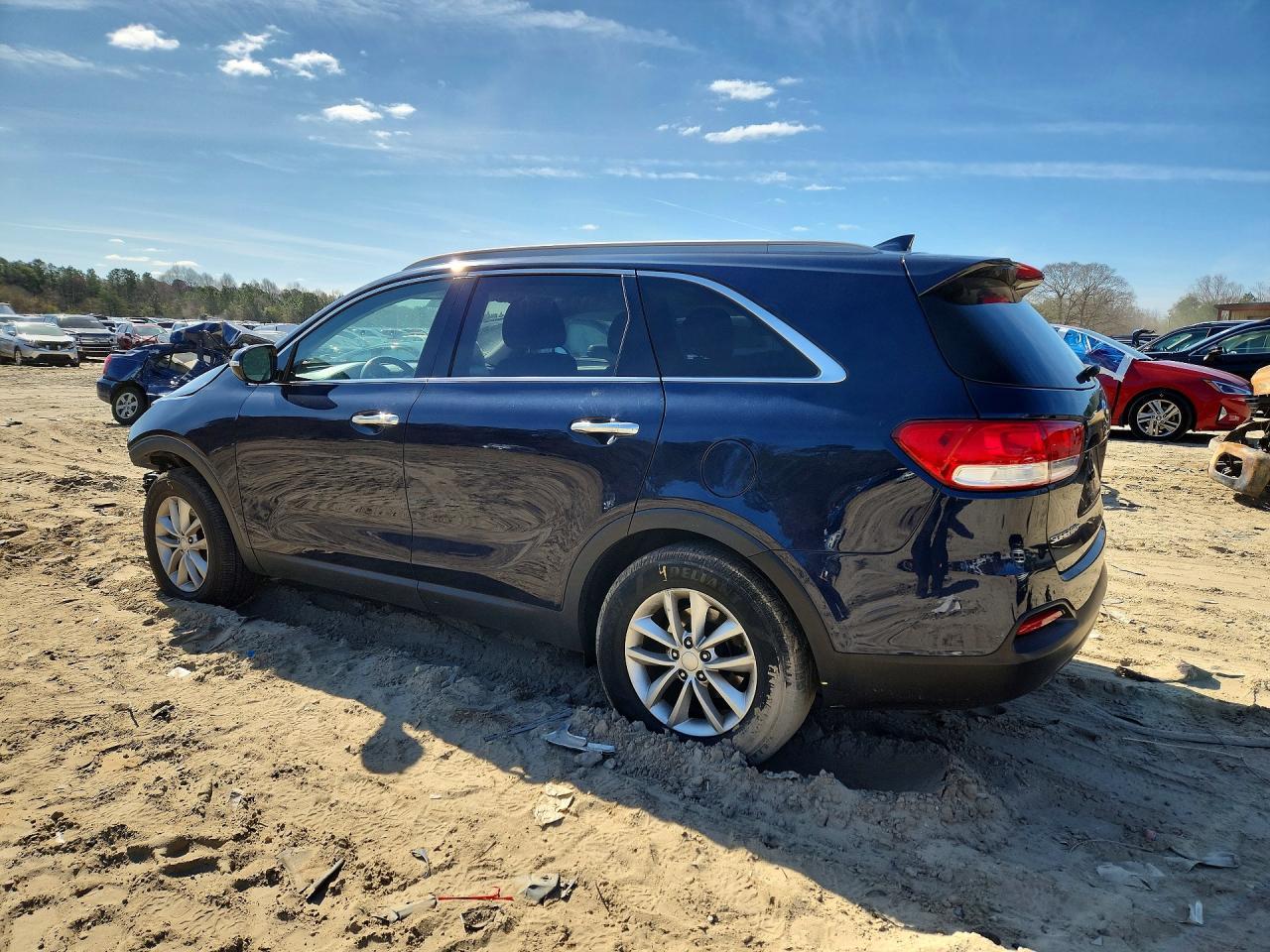 2016 Kia Sorento Lx - Image 2
