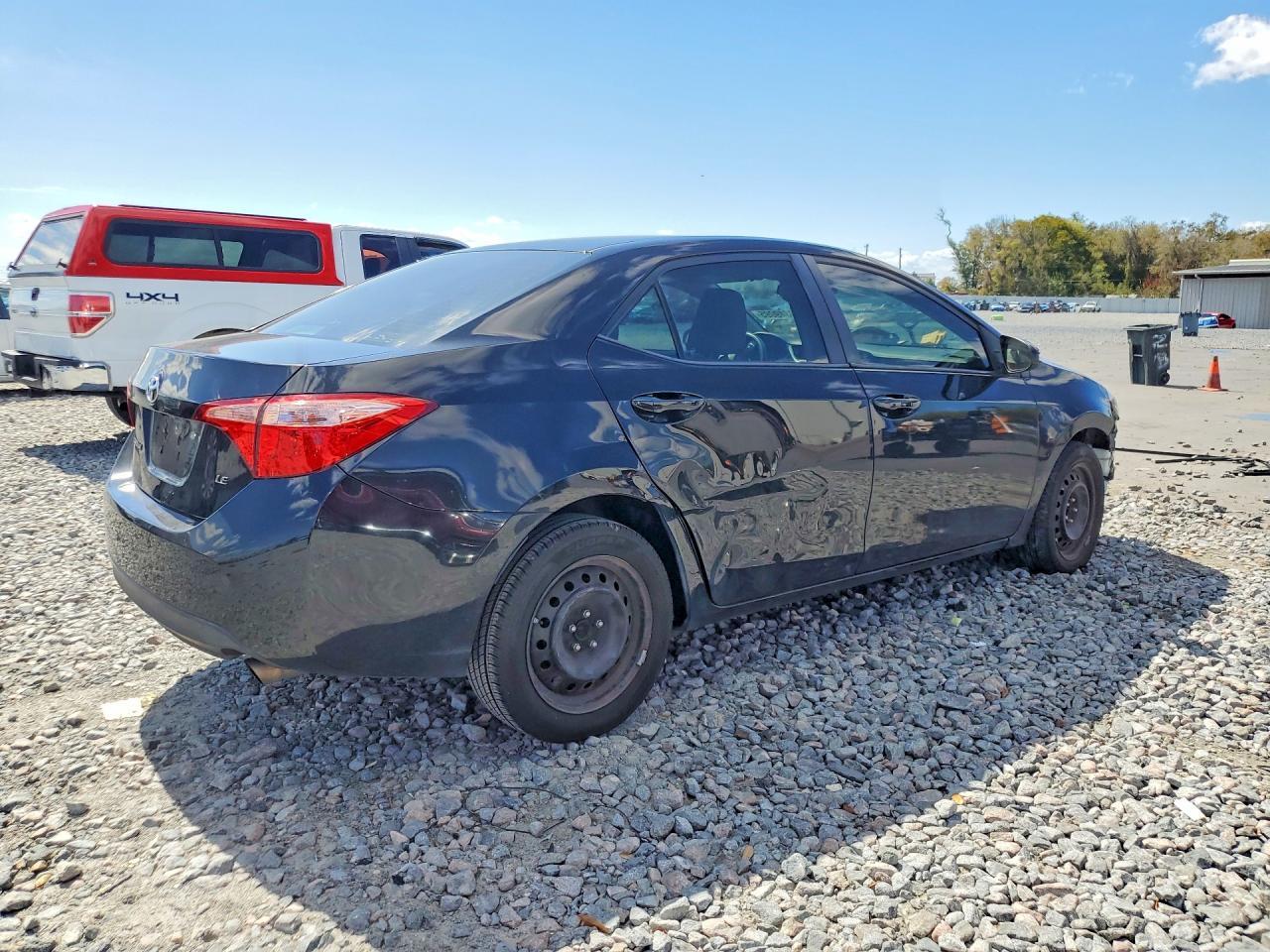 2019 Toyota Corolla Le - Фото 3