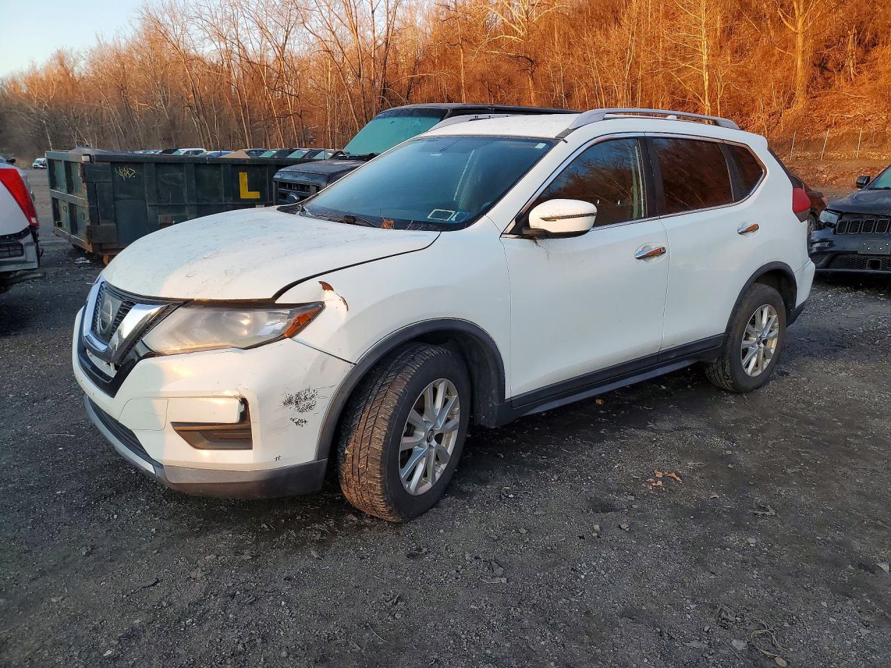 2017 Nissan Rogue Sv
