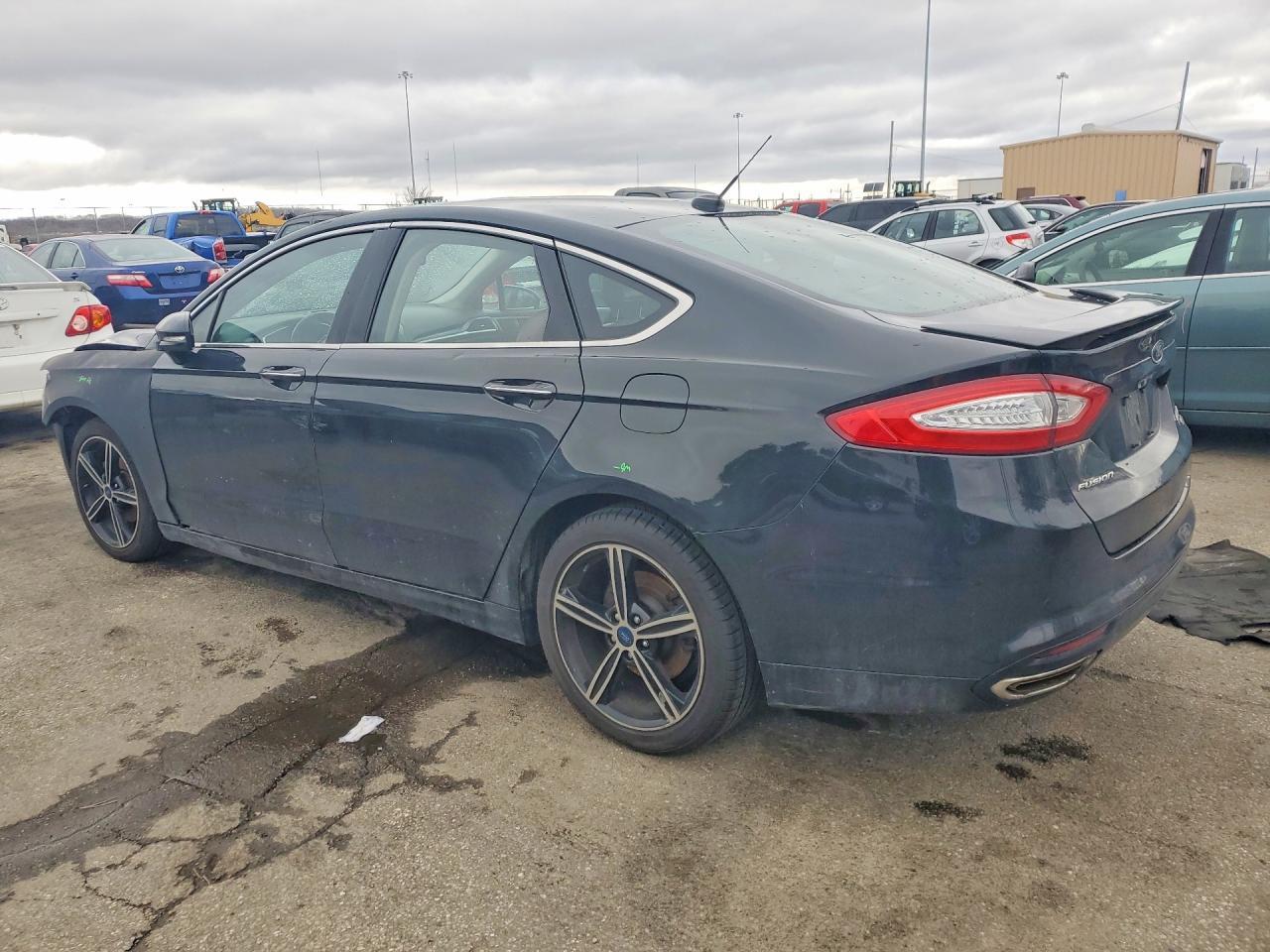 2015 Ford Fusion Titanium - Image 2