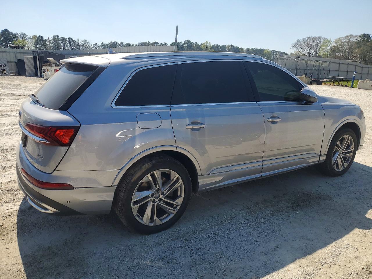 2020 Audi Q7 Premium Plus - Фото 3