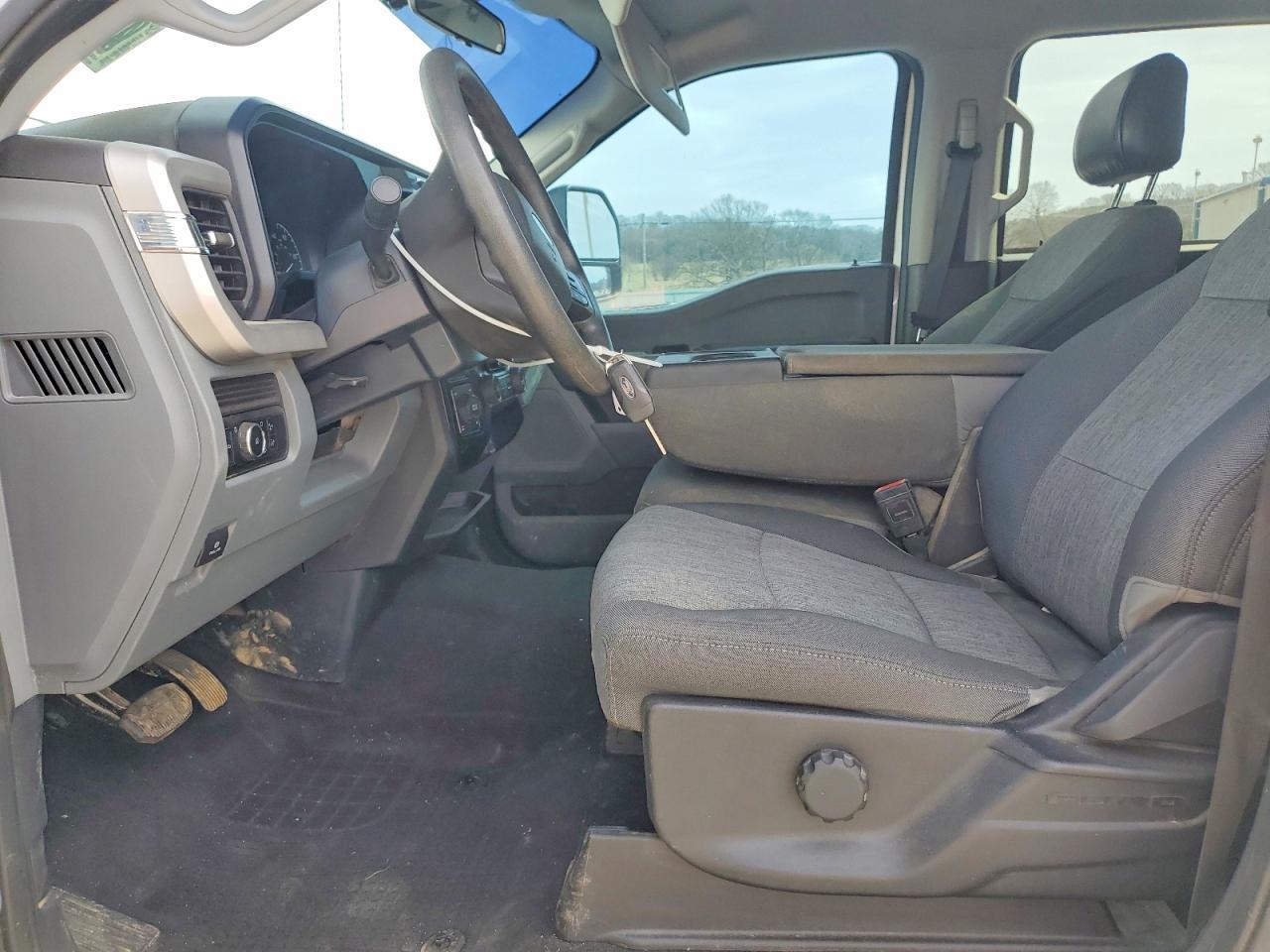2024 Ford F350 - Фото 7