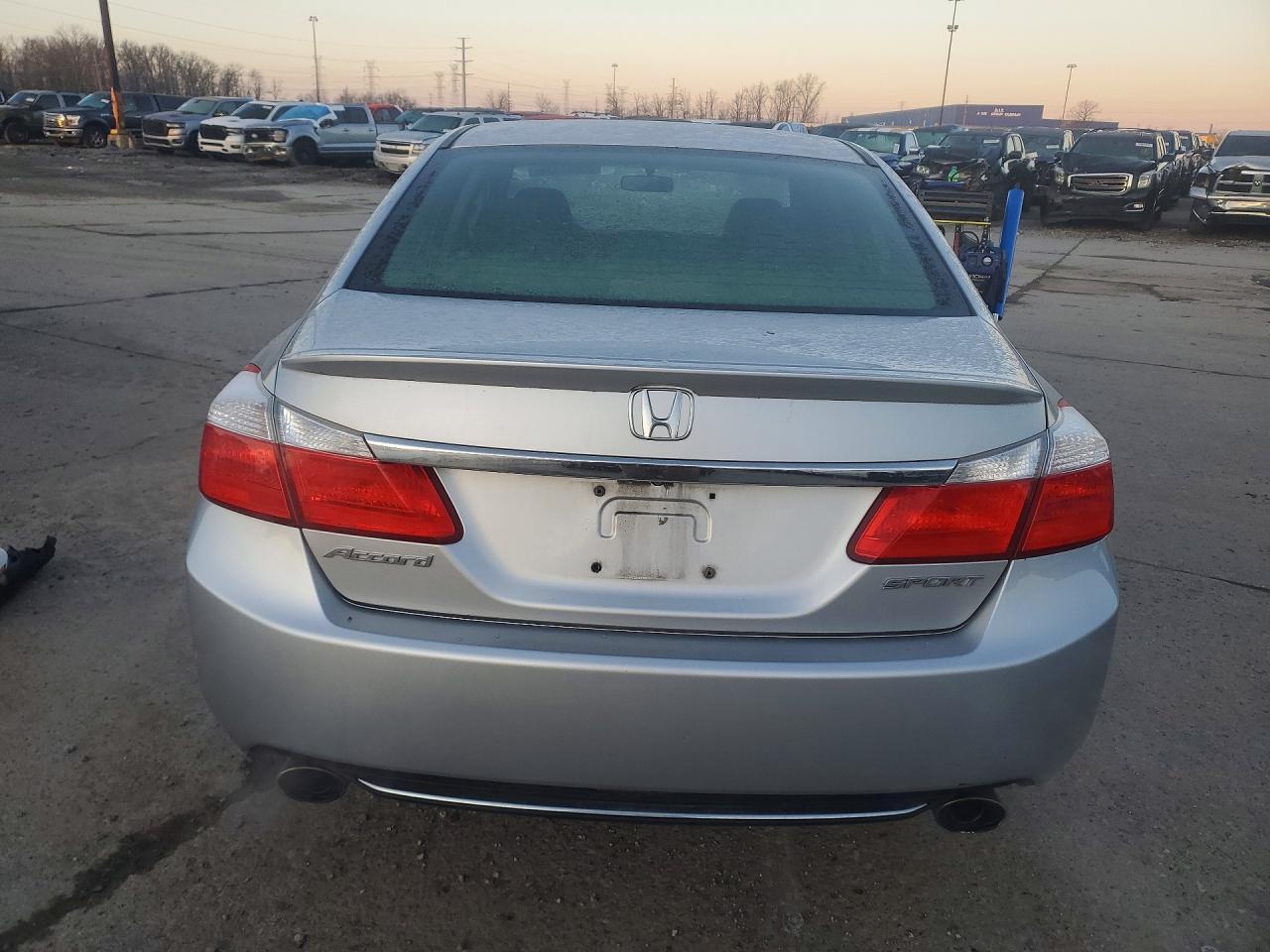 2013 Honda Accord Sport - Image 6