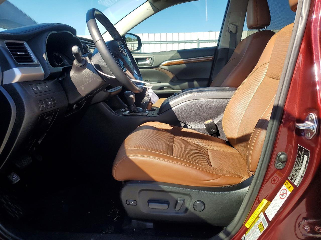 2017 Toyota Highlander Limited - Image 7