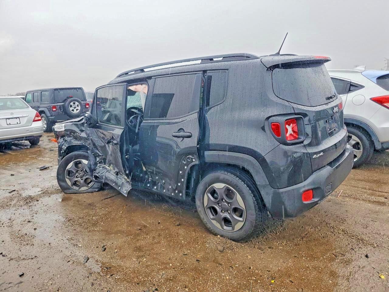 2016 Jeep Renegade Sport - Фото 2