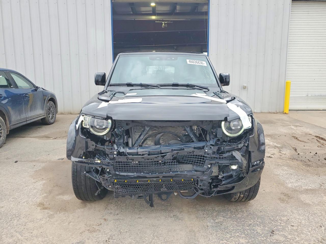 2023 Land Rover Defender 130 X-Dynamic Se - Image 5