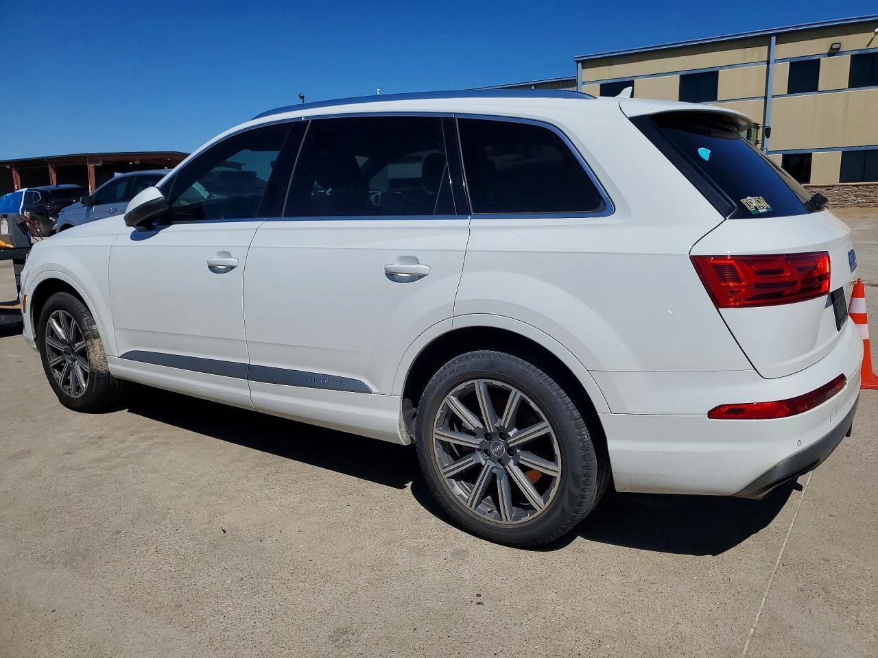 2018 Audi Q7 Premium Plus - Фото 2