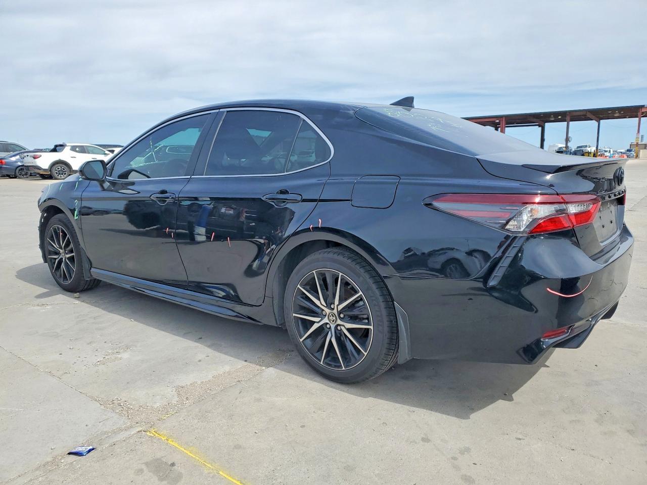 2024 Toyota Camry Se - Image 2