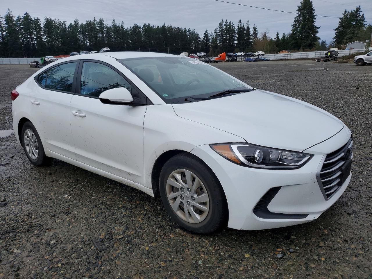 2017 Hyundai Elantra Se - Image 4