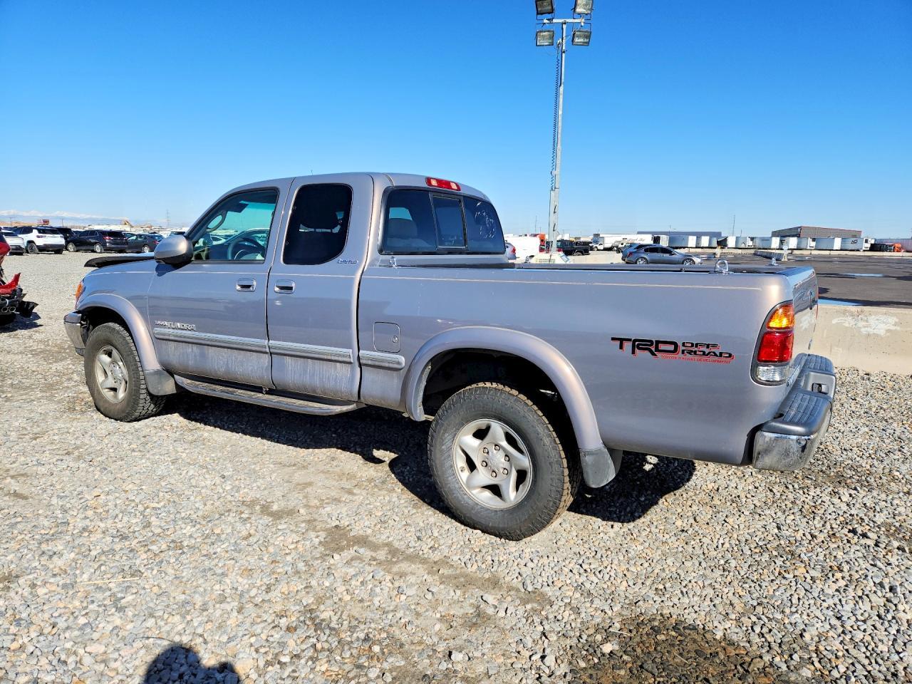 2000 Toyota Tundra Limited - Image 2