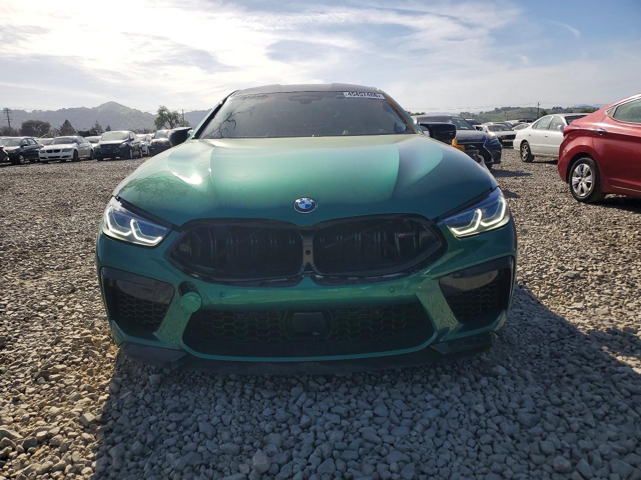 2025 BMW M8 - Фото 5