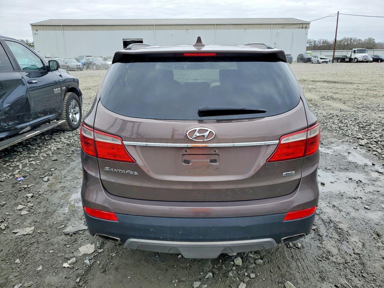 2014 Hyundai Santa Fe Gls - Image 6