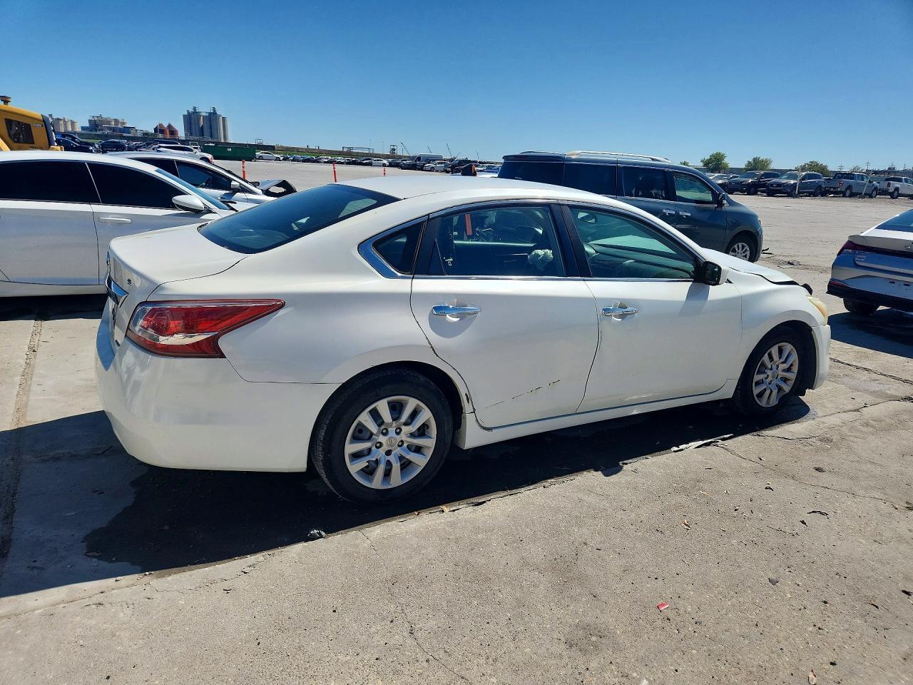2013 Nissan Altima 2.5 - Image 3