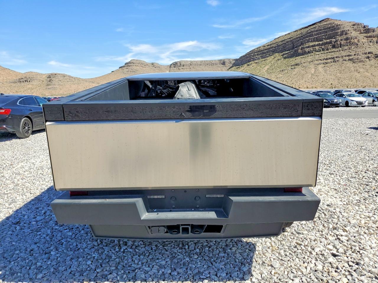 2025 Tesla Cybertruck - Image 6
