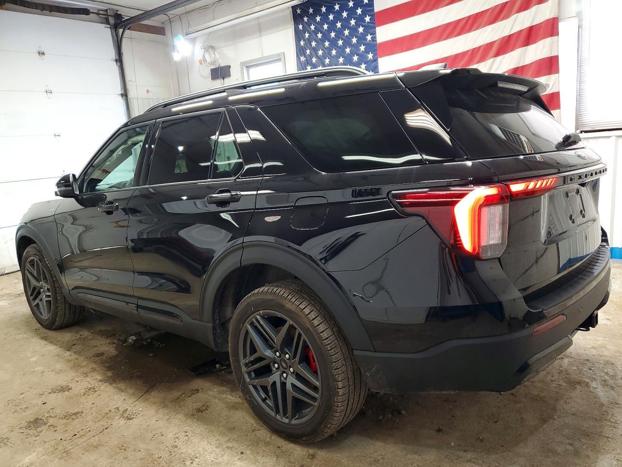 2025 Ford Explorer St-Line - Фото 2