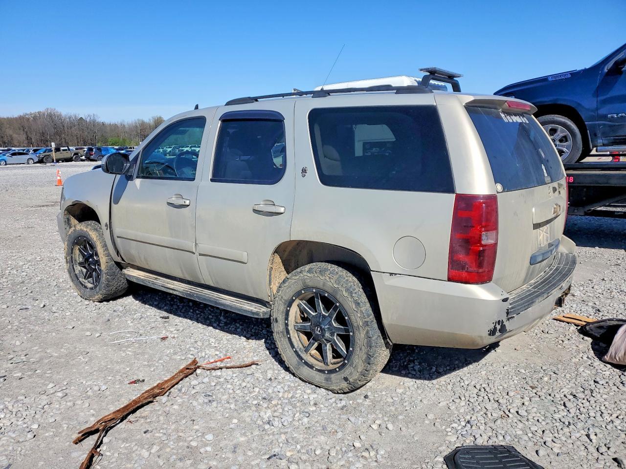 2007 Chevrolet Tahoe C1500 - Фото 2