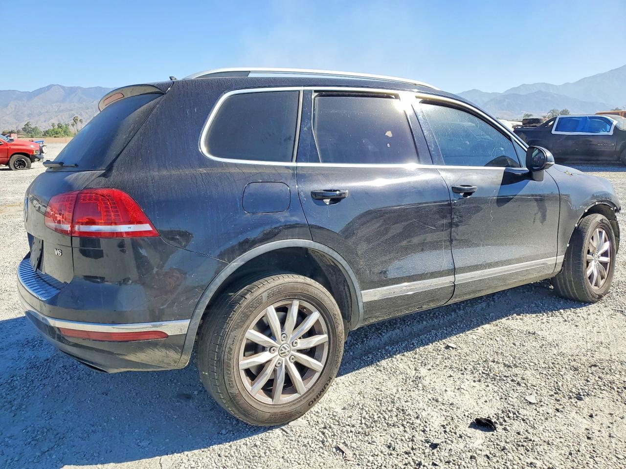 2015 Volkswagen Touareg V6 - Фото 3