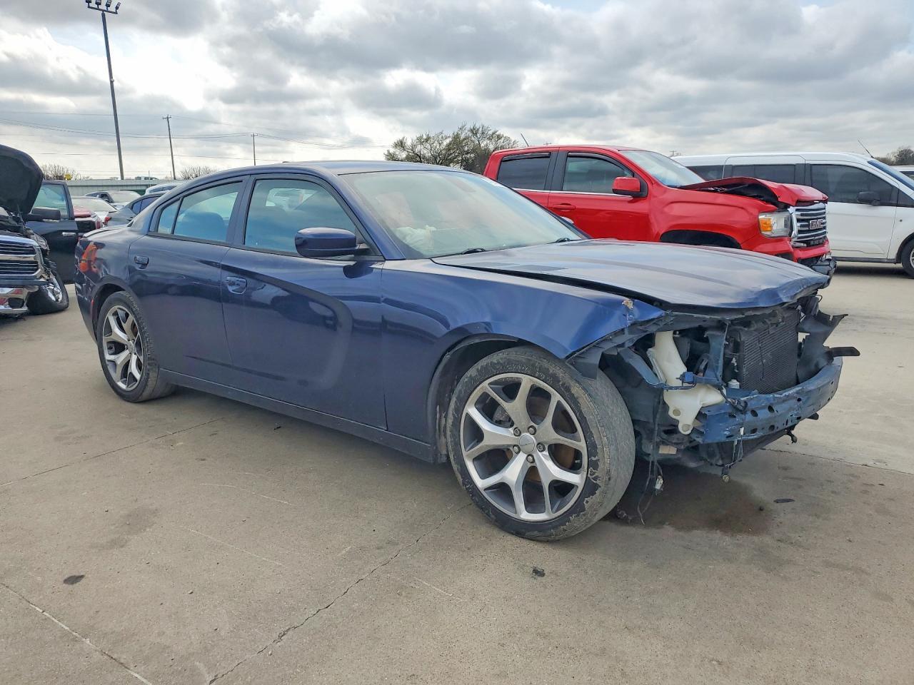 2015 Dodge Charger Sxt - Image 4