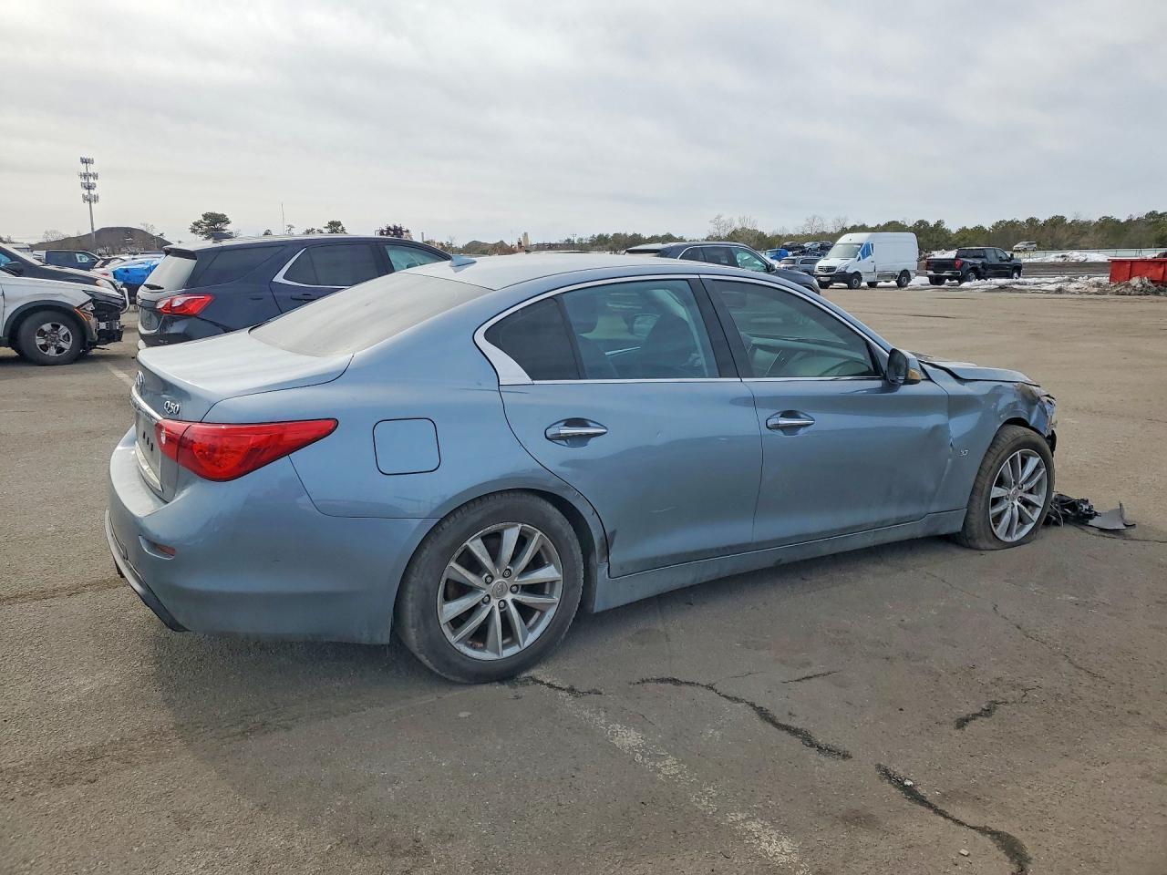2015 Infiniti Q50 Premium - Фото 3