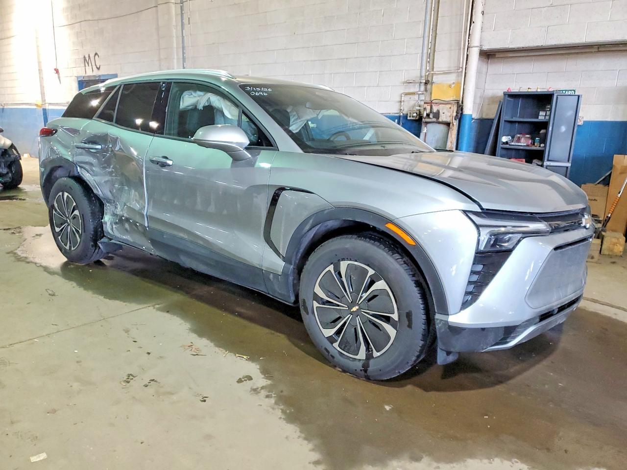 2025 Chevrolet Blazer Lt - Image 4