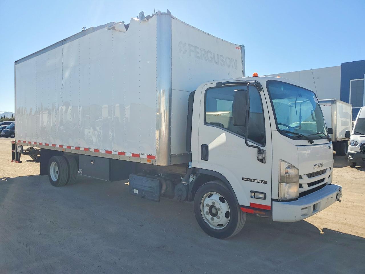 2020 Isuzu Nrr Box Truck - Image 4