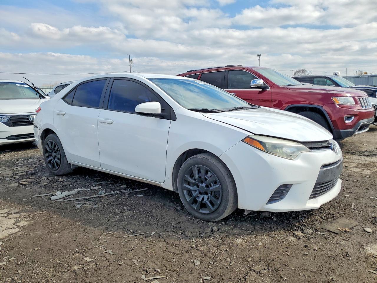 2015 Toyota Corolla Le - Image 4