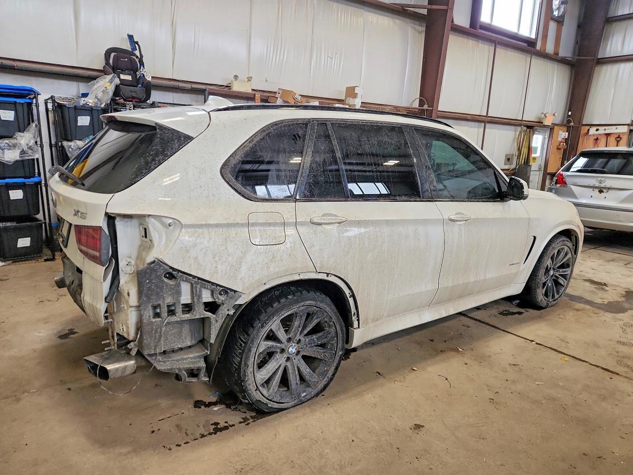 2016 BMW X5 xDrive50I - Фото 3