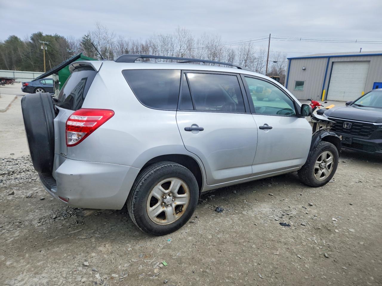 2011 Toyota Rav4 Base - Фото 3