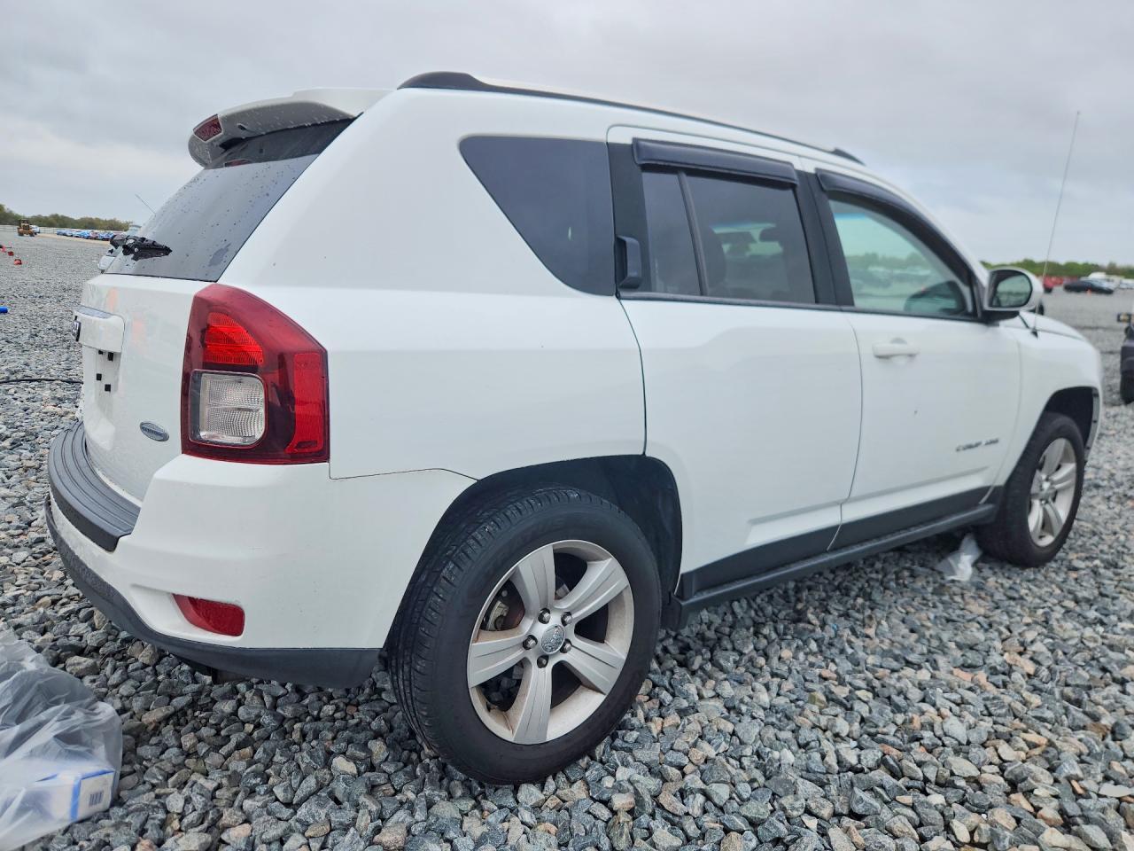 2014 Jeep Compass Latitude - Фото 3