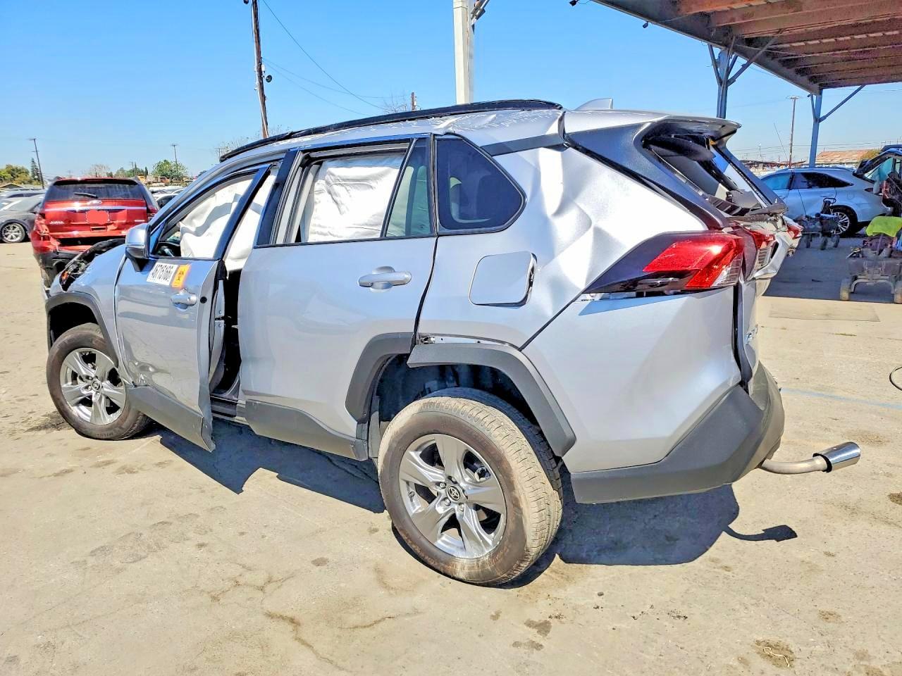 2024 Toyota Rav4 Xle - Фото 2