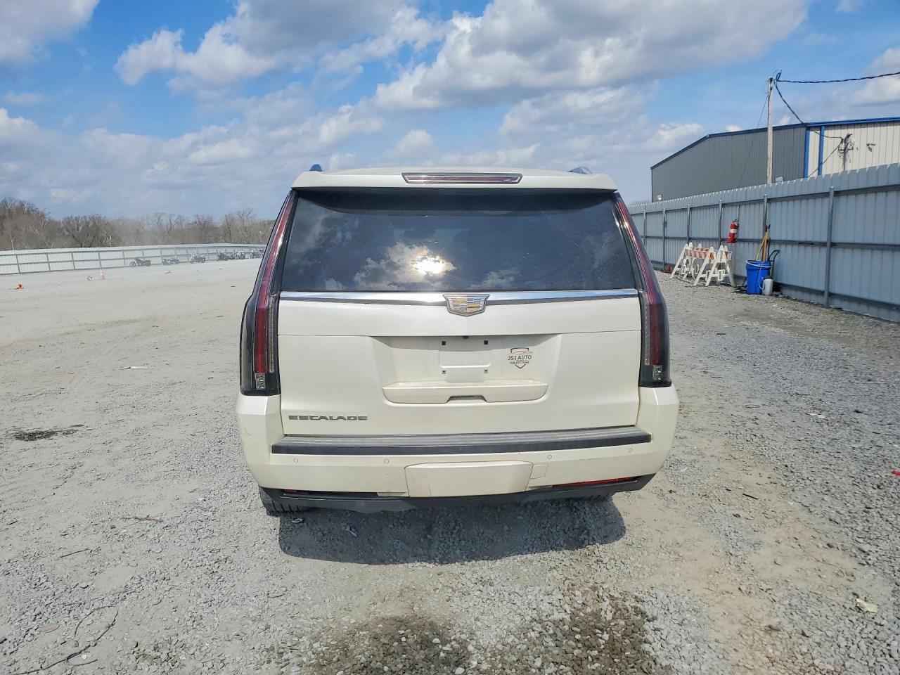 2015 Cadillac Escalade Esv Luxury - Image 6