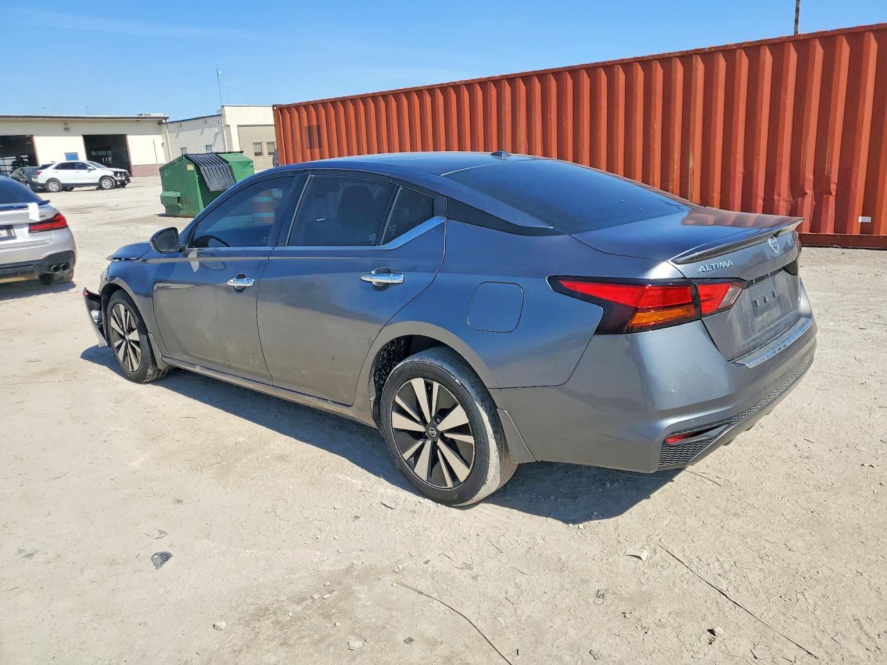 2022 Nissan Altima 2.5 Sv - Image 2