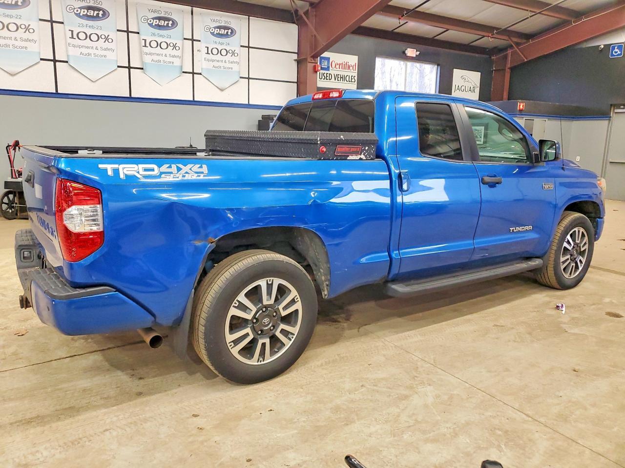 2018 Toyota Tundra Sr5 - Фото 3